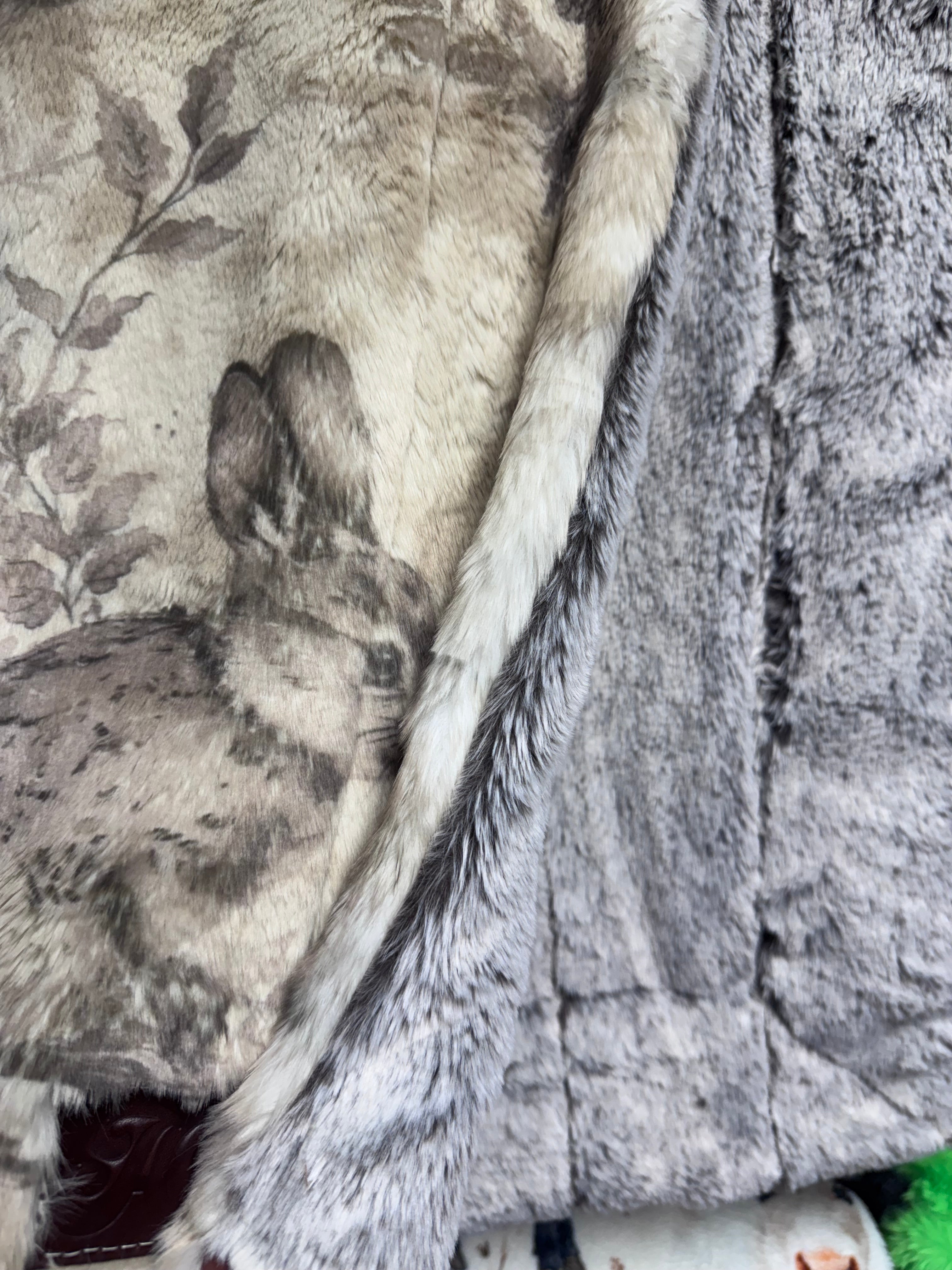 Throw bunnies on Siberian / espresso hush