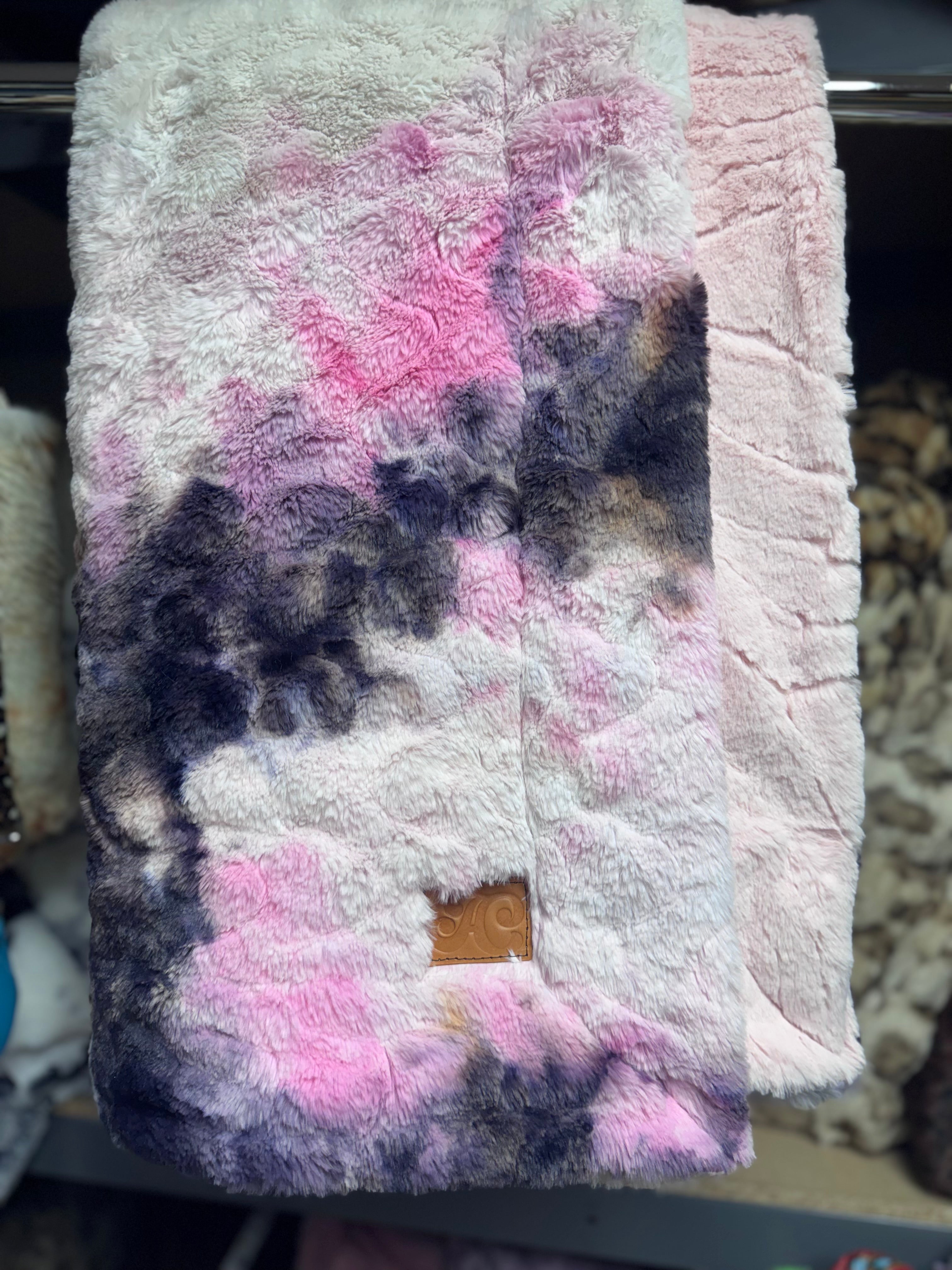 Throw pink purple tie dye Hudson / pink sequoia