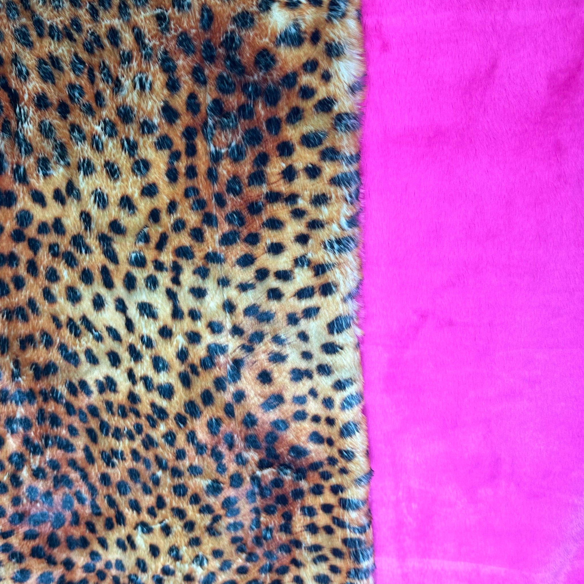 Printed Siberian Leopard / Hot Pink Siberian