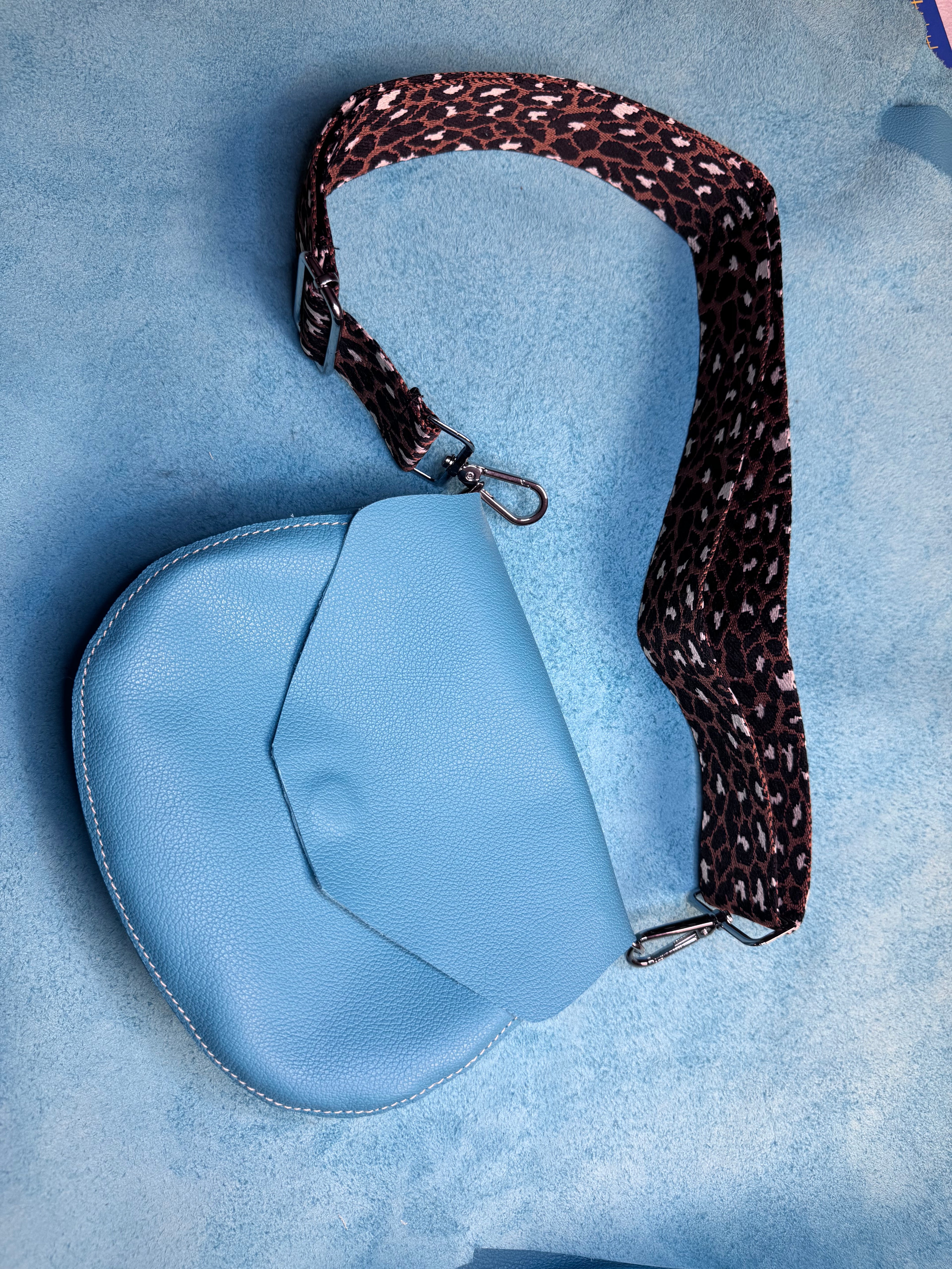 Mini pouch bag