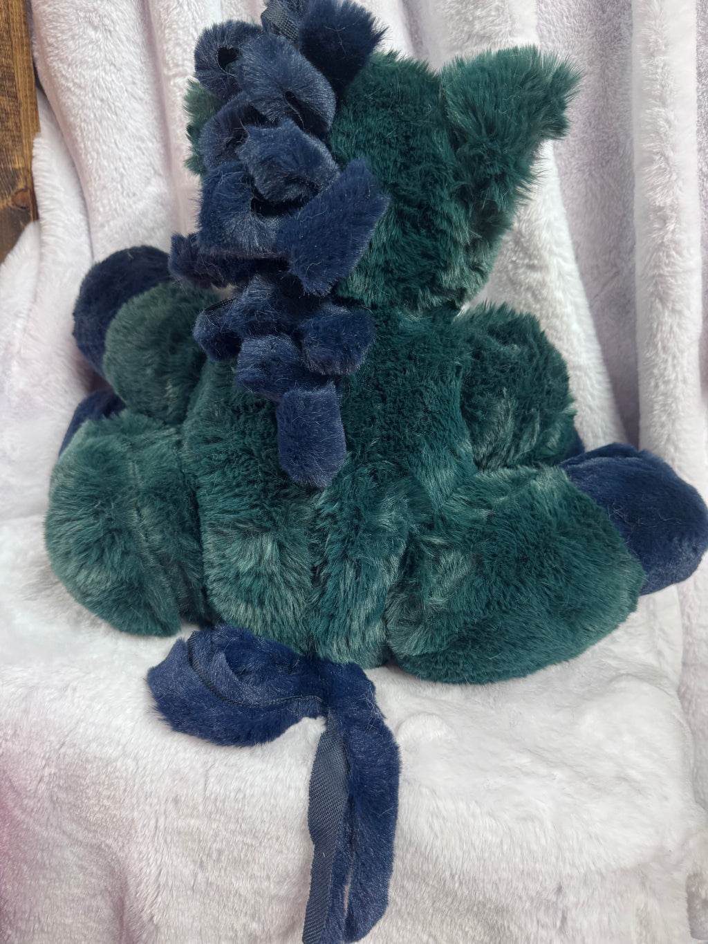 Defect horse (one arm was put on upside down) spruce Siberian/ navy seal