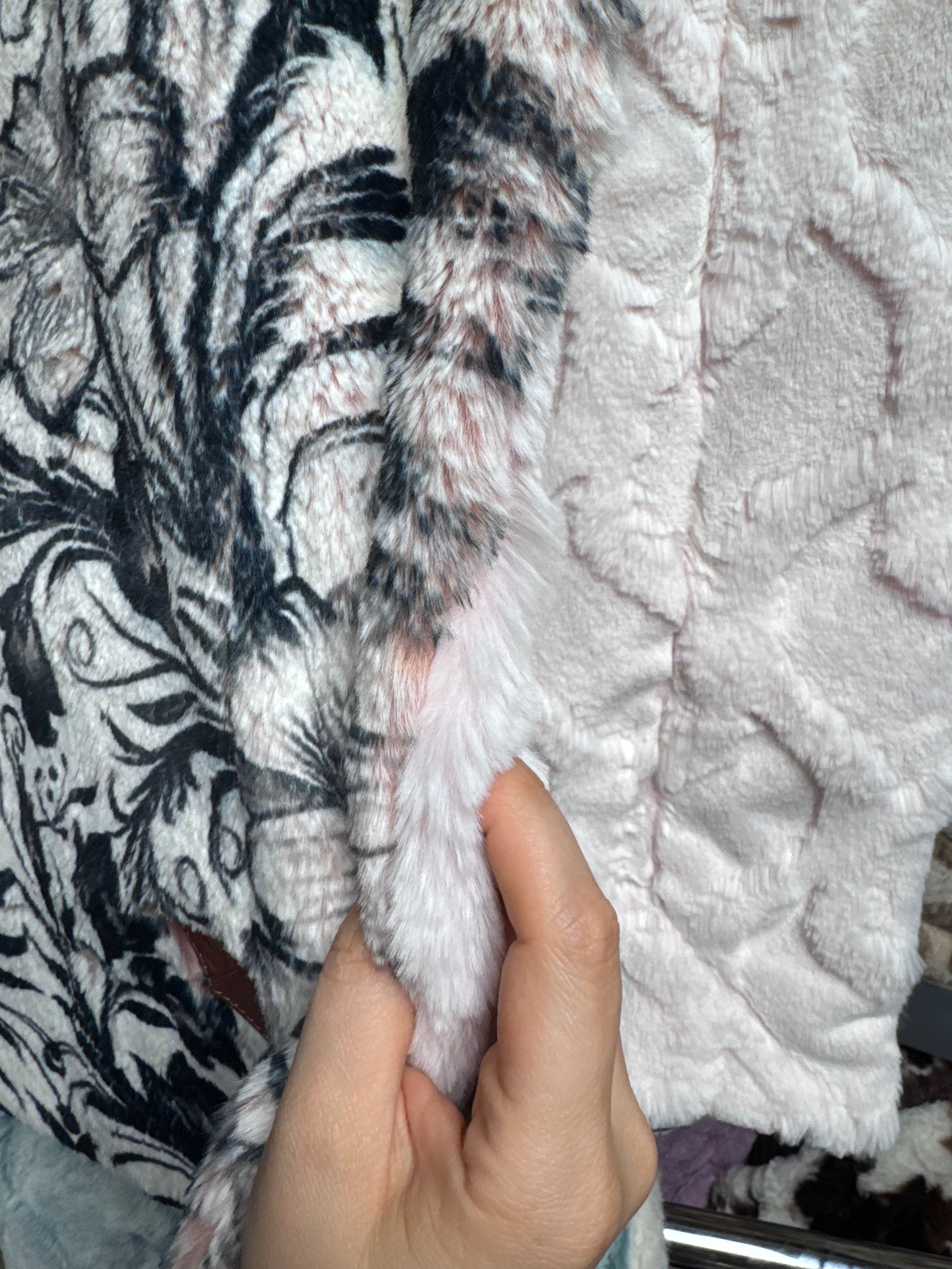 Throw tooled leather on kodi/ pink Bailey bunny