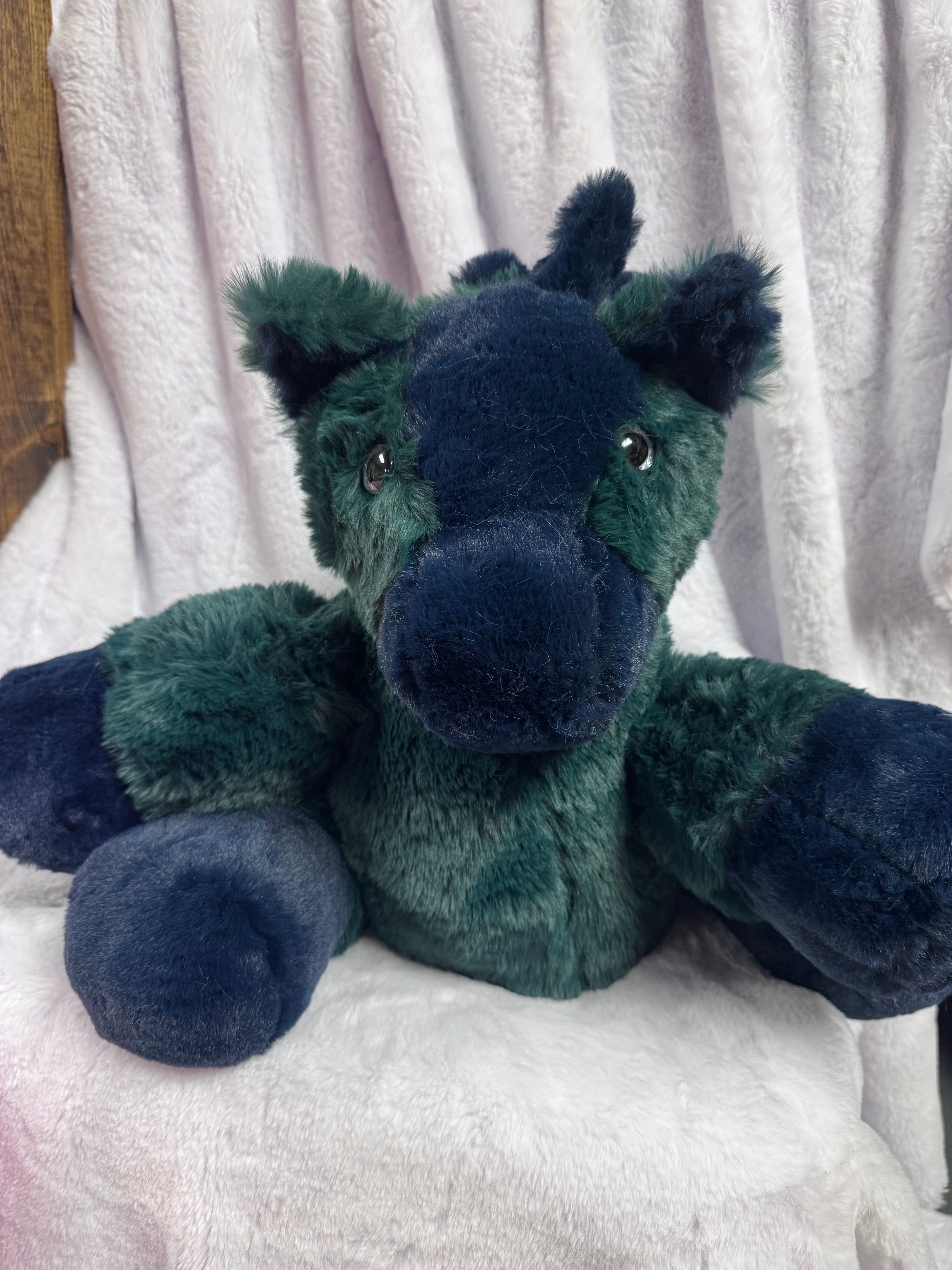 Defect horse (one arm was put on upside down) spruce Siberian/ navy seal