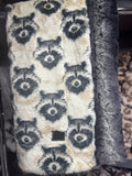 Throw  trash panda on Siberian / stripe Hudson black grey