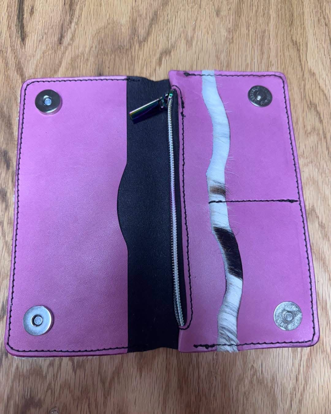 Hair on wallet