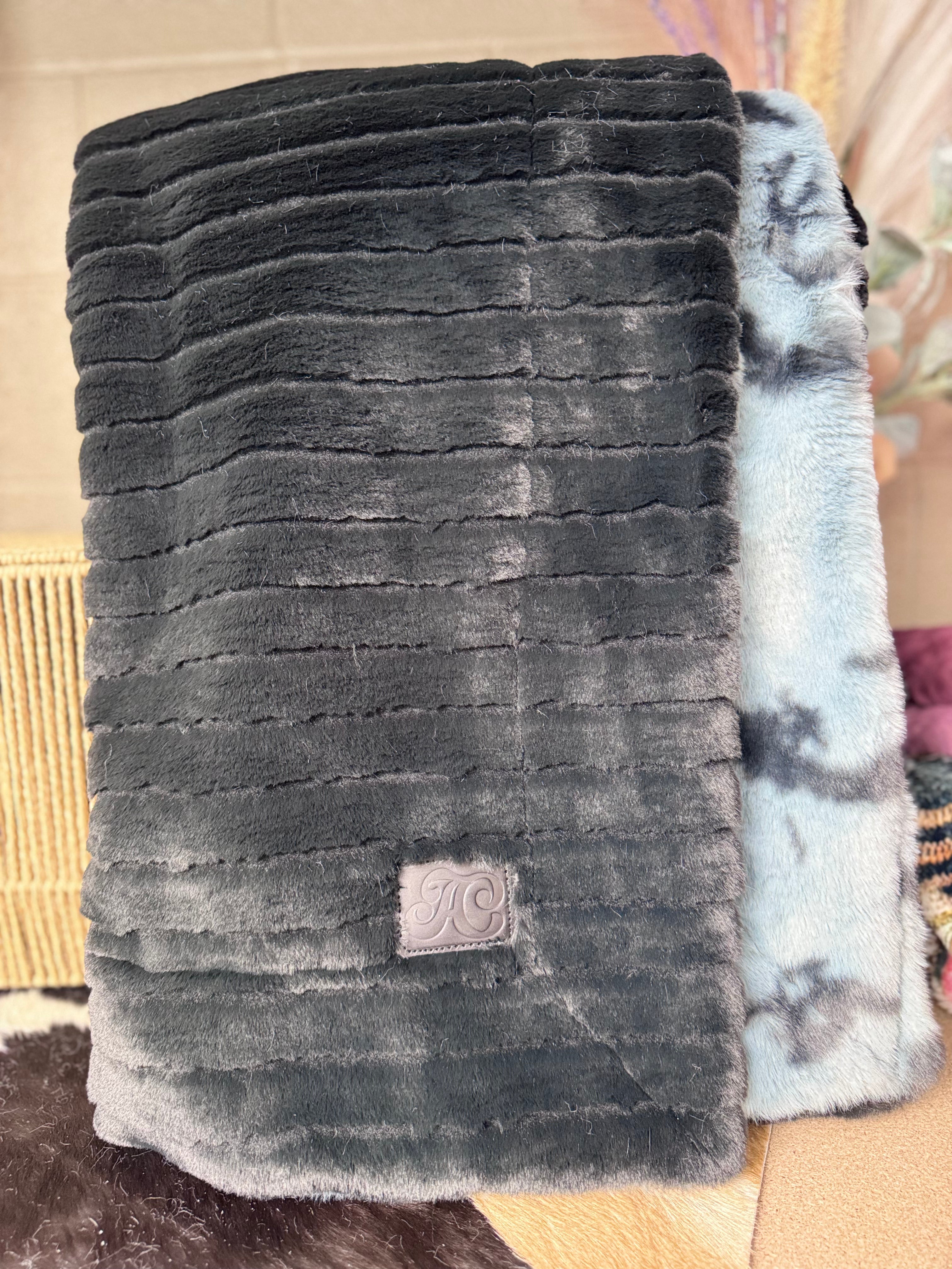 Black Joey/ black marble Siberian