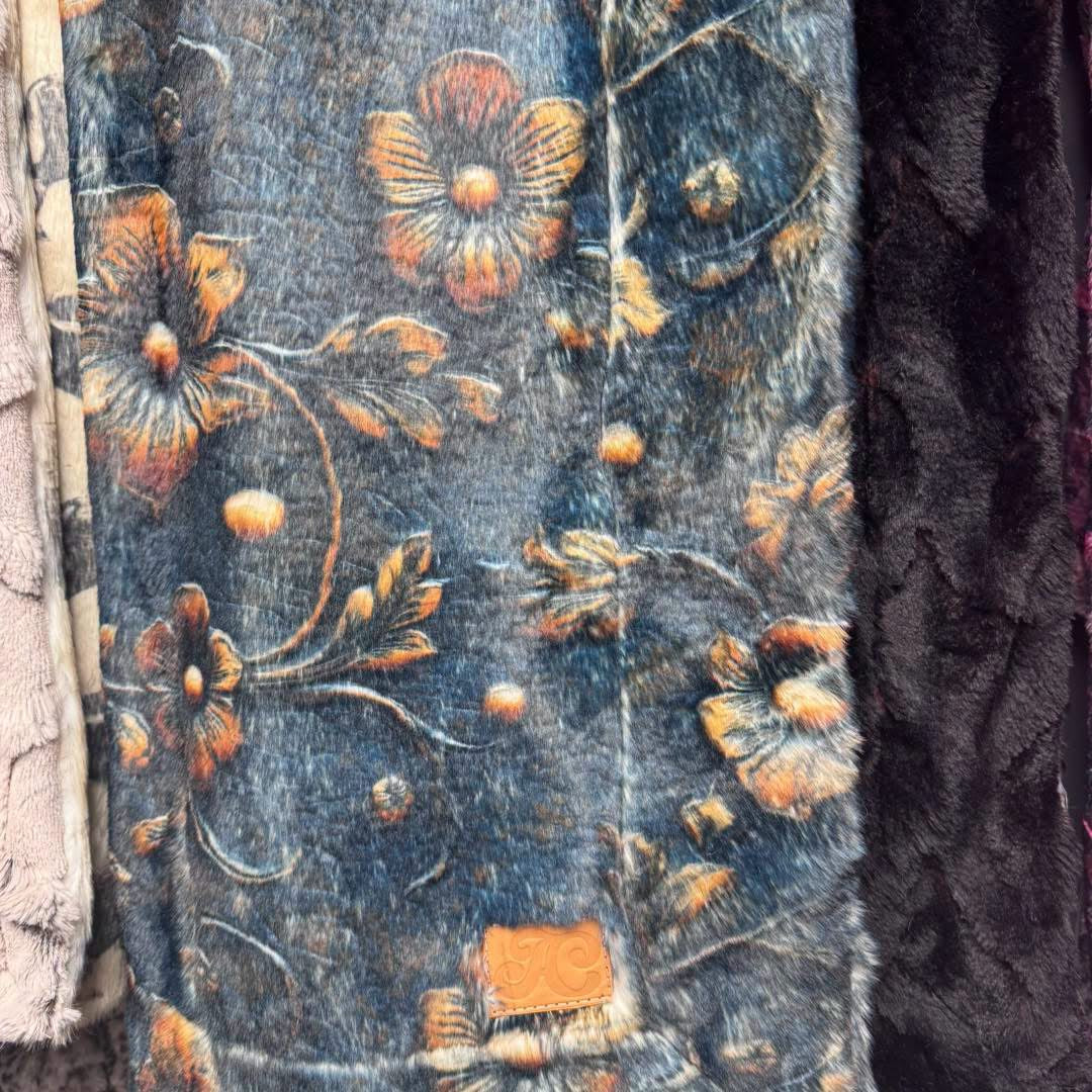 Throw tooled leather on Siberian/ French roast Bailey